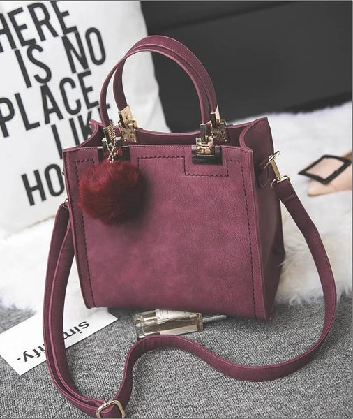 Brielle - Fluffy Chain Handbag